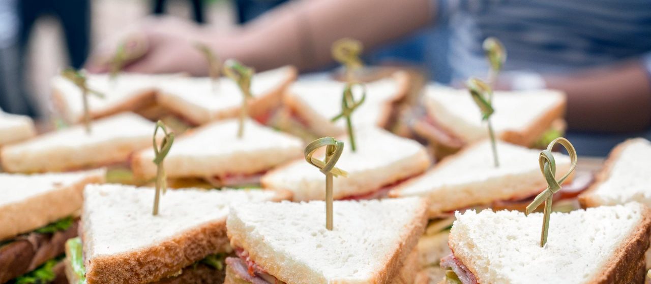 Kanapka z pastą szynkową