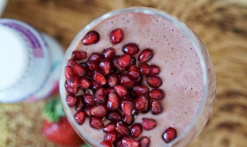 Koktajl czerwony z truskawkami