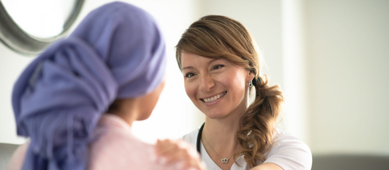 Pierwsza wizyta u onkologa może być stresująca.