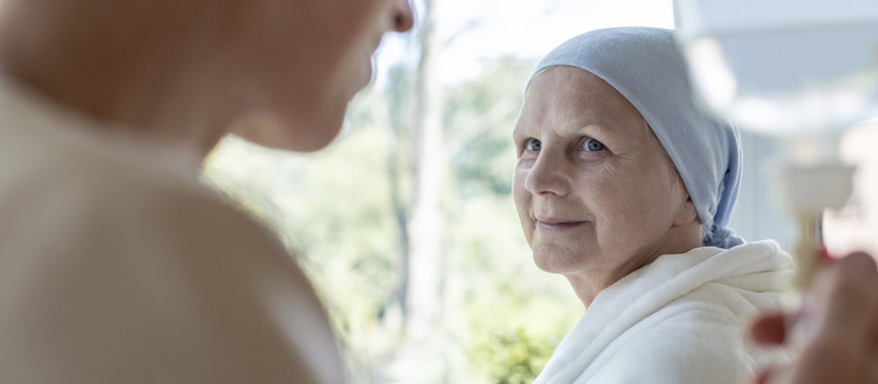 Niedożywienie w chorobie nowotworowej może wynikać z trudnego leczenia.