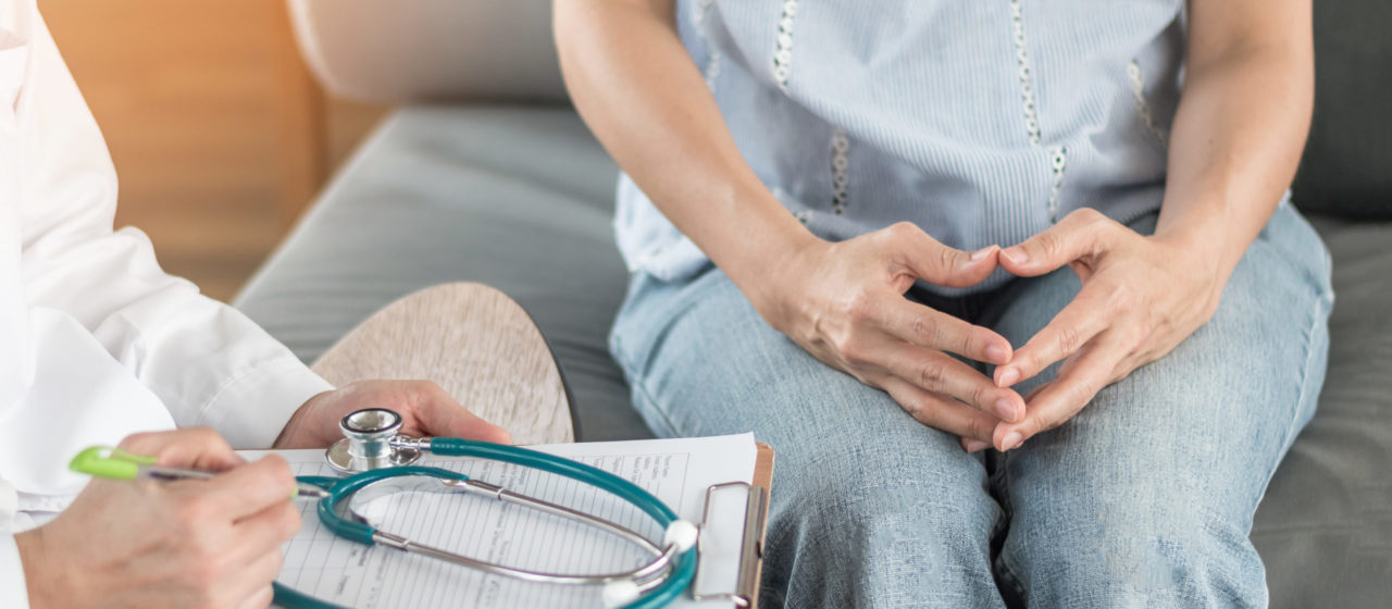Zespół stresu opiekuna może pojawić się przy sprawowaniu opieki nad osobą chorą na Alzheimera.