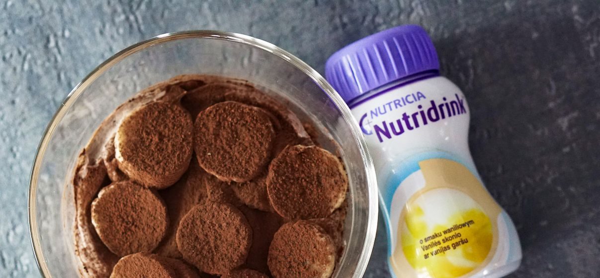 deser bananowy z kremem