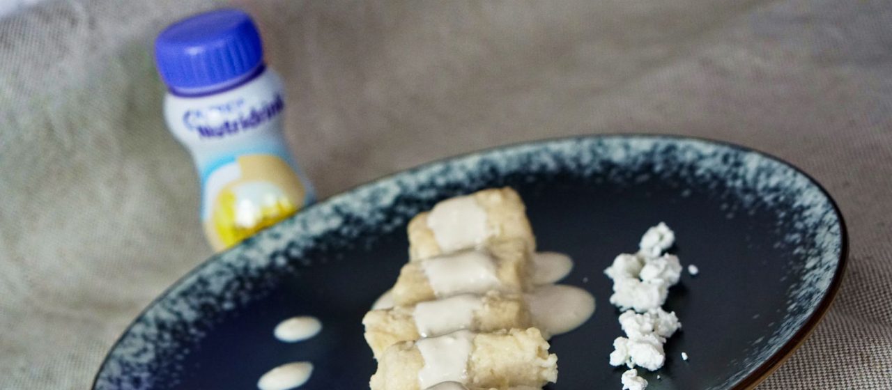 leniwe z sosem waniliowym